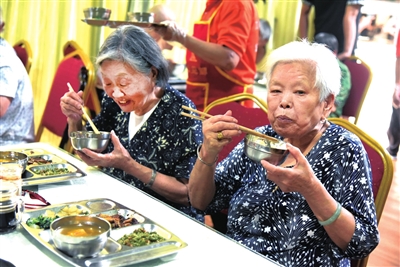 �����B�Ϸ��գ����˘�������